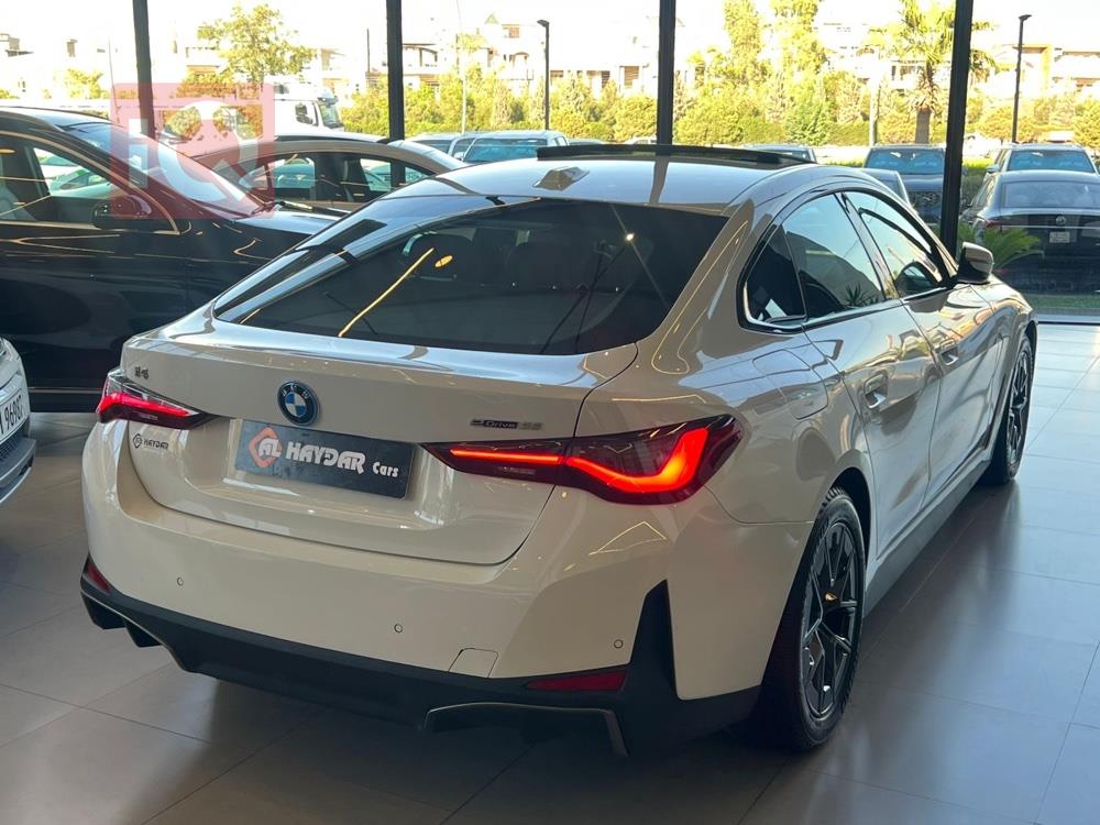 BMW i4